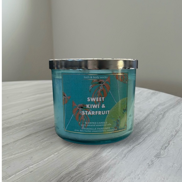Bath & Body Works Other - NEW Bath & Body Works Sweet Kiwi and Starfruit Scented Candle